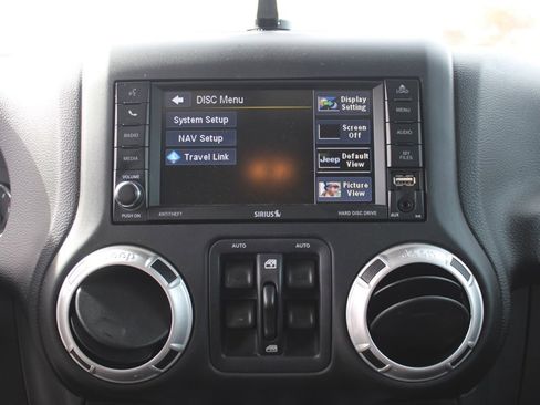 Used 2016 Jeep Wrangler Unlimited Rubicon image 21