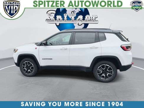 Used 2025 Jeep Compass Trailhawk AWD/4WD image 6