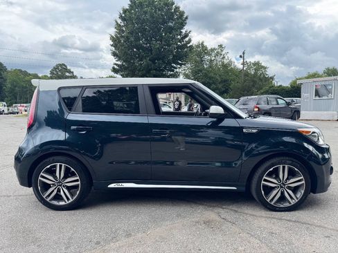 Used 2018 Kia Soul + FWD image 4