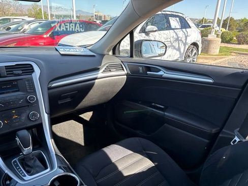 Used 2015 Ford Fusion SE FWD image 24
