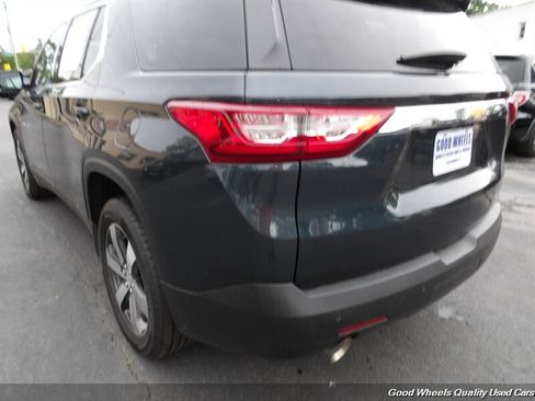 Used 2019 Chevrolet Traverse LT w/ LT Premium Package AWD/4WD image 9