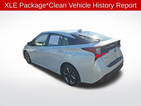 Used 2021 Toyota Prius XLE image 2