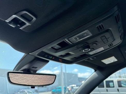 Used 2021 GMC Yukon Denali w/ Denali Premium Package image 26