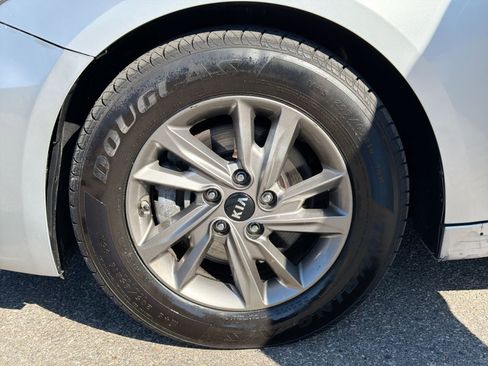 Used 2020 Kia Optima LX FWD image 15