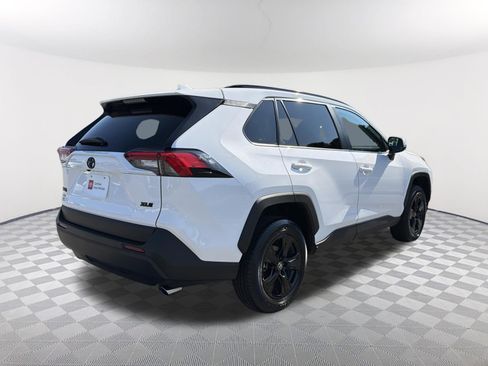 Certified 2025 Toyota RAV4 XLE FWD image 16