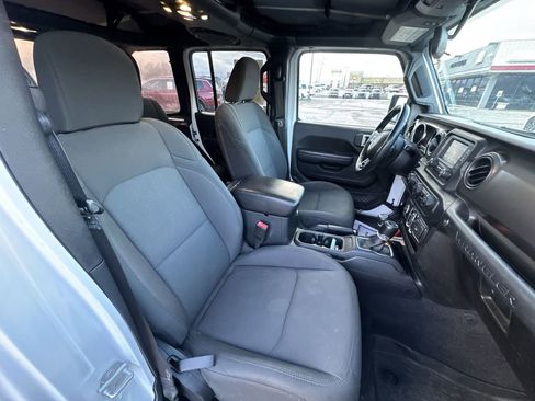 Used 2019 Jeep Wrangler Unlimited Sport S AWD/4WD image 24