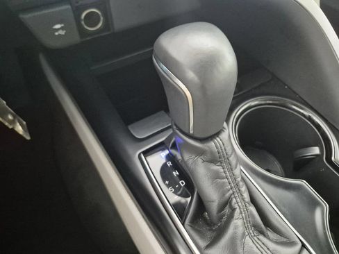 Used 2018 Toyota Camry SE FWD image 17