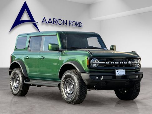 New 2025 Ford Bronco Outer Banks w/ Sasquatch Package image 7