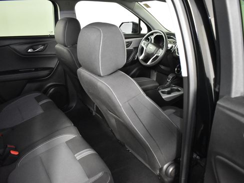Used 2025 Chevrolet Blazer LT AWD/4WD image 46