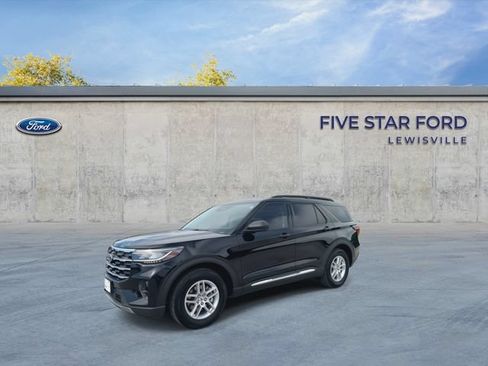 Used 2025 Ford Explorer Active w/ Active Comfort Package RWD image 4
