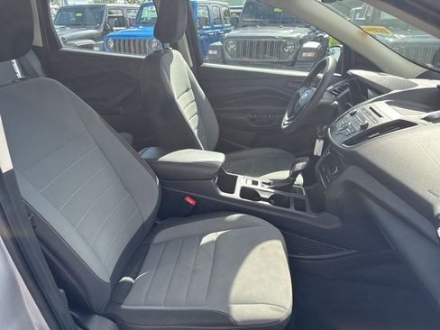 Used 2018 Ford Escape S image 22