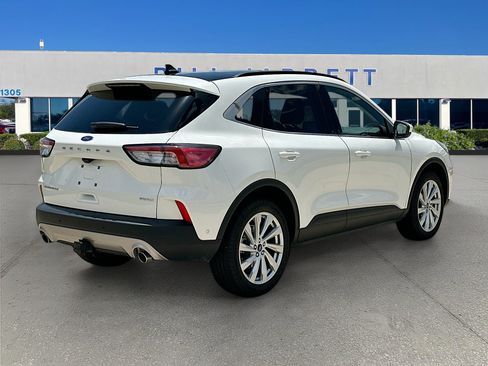 Certified 2022 Ford Escape Titanium w/ Titanium Elite Package AWD/4WD image 7
