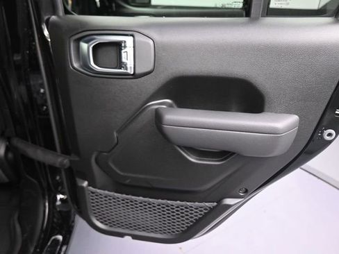 New 2026 Jeep Gladiator Sport image 38