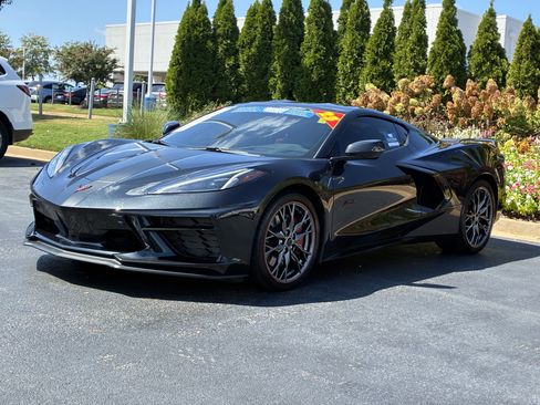 Used 2023 Chevrolet Corvette Stingray Premium Cpe w/ Z51 Performance Package RWD image 6
