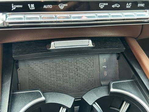 Used 2024 Mercedes-Benz GLS 450 4MATIC image 26