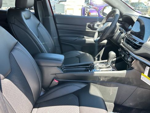 New 2026 Jeep Compass Latitude AWD/4WD image 13