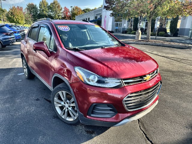 Used 2020 Chevrolet Trax LT w/ Sun & Sound Package AWD/4WD image 18