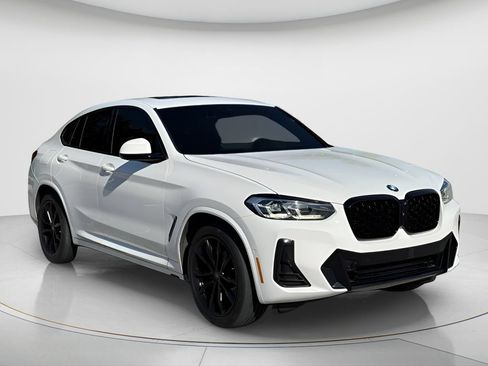 Used 2022 BMW X4 xDrive30i w/ M Sport Package 2 AWD/4WD image 3