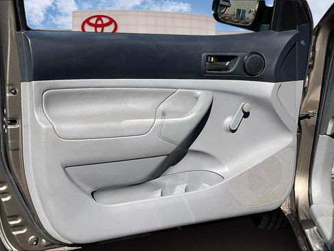 Used 2012 Toyota Tacoma 2WD Regular Cab image 22