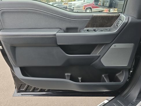 Used 2023 Ford F250 Lariat w/ Tow Technology Package image 30