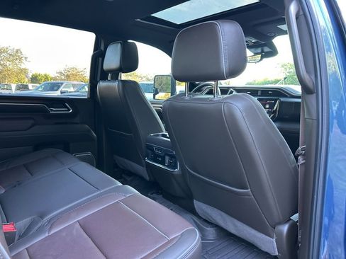 Used 2025 GMC Sierra 3500 Denali w/ Denali Reserve Package image 45