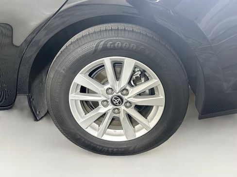 Used 2025 Toyota Camry LE image 11