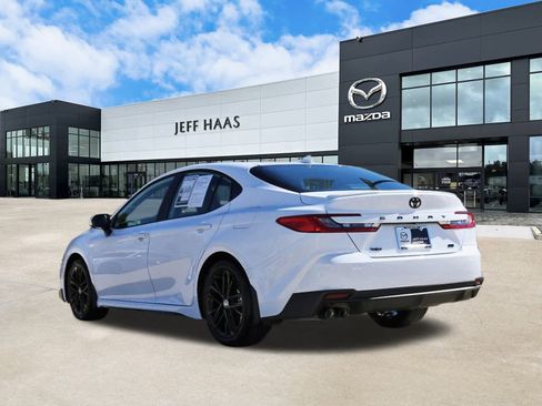 Used 2026 Toyota Camry SE image 2