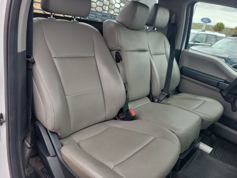 Used 2021 Ford F550 4x4 Regular Cab Super Duty image 11