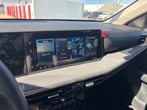 New 2026 Nissan Kicks SV w/ SV Premium Package FWD image 7