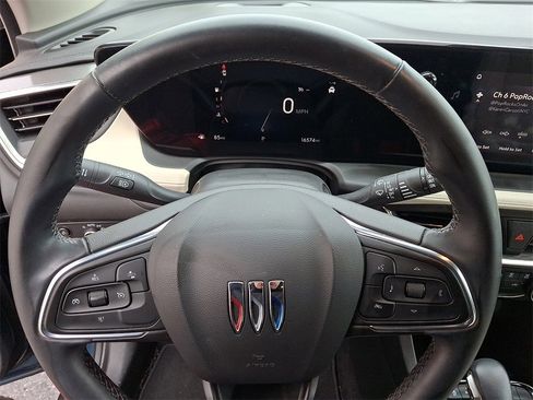 Used 2024 Buick Encore GX Sport Touring image 18