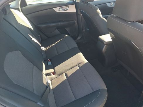Used 2024 Kia Forte LXS FWD image 17