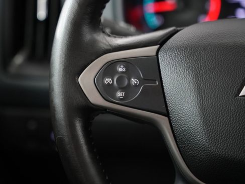 Used 2015 Chevrolet Colorado Z71 RWD image 12