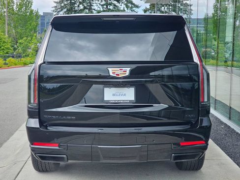 Certified 2025 Cadillac Escalade Sport w/ Touring Package AWD/4WD image 4