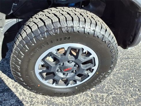 Used 2024 Toyota Tacoma TRD Sport image 40