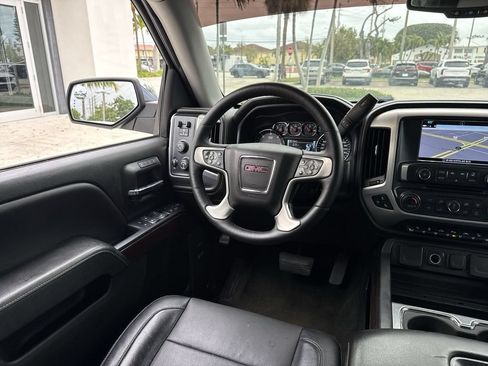 Used 2018 GMC Sierra 1500 SLT AWD/4WD image 21