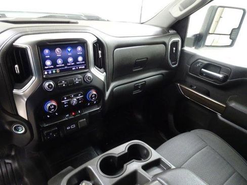 Used 2022 Chevrolet Silverado 2500 LT w/ Convenience Package image 31