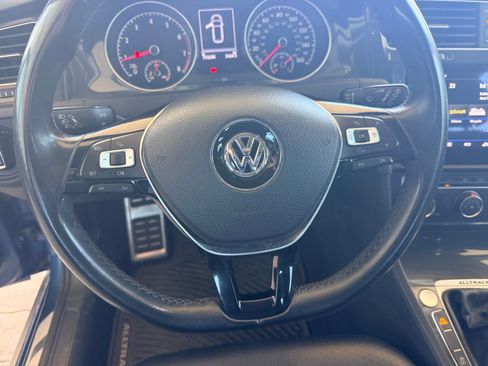 Used 2018 Volkswagen Golf Alltrack SE AWD/4WD image 13