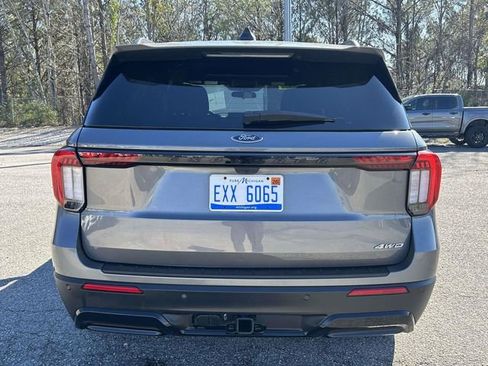 Certified 2025 Ford Explorer ST-Line image 4