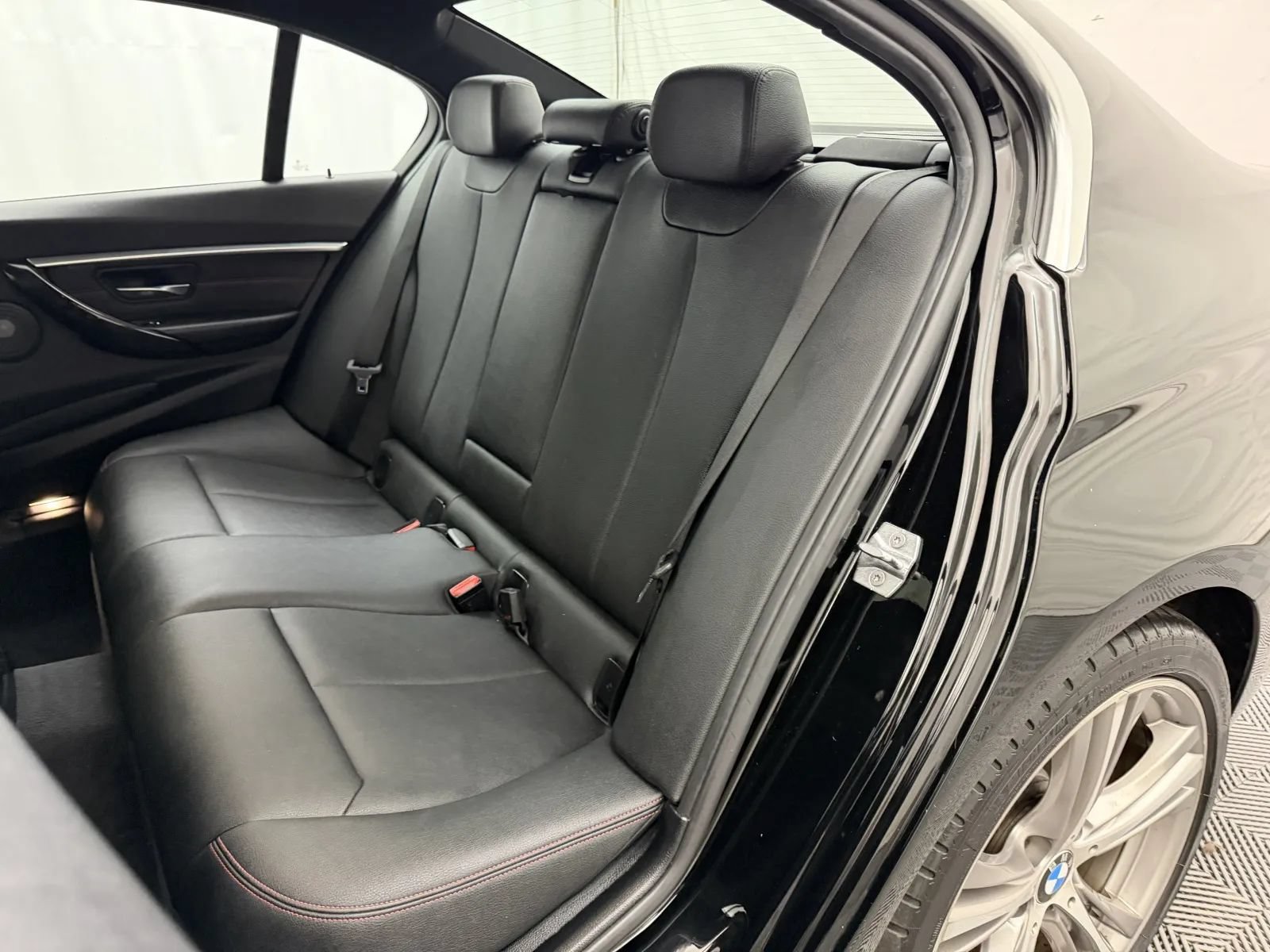 Used 2016 BMW 340i Sedan RWD image 21