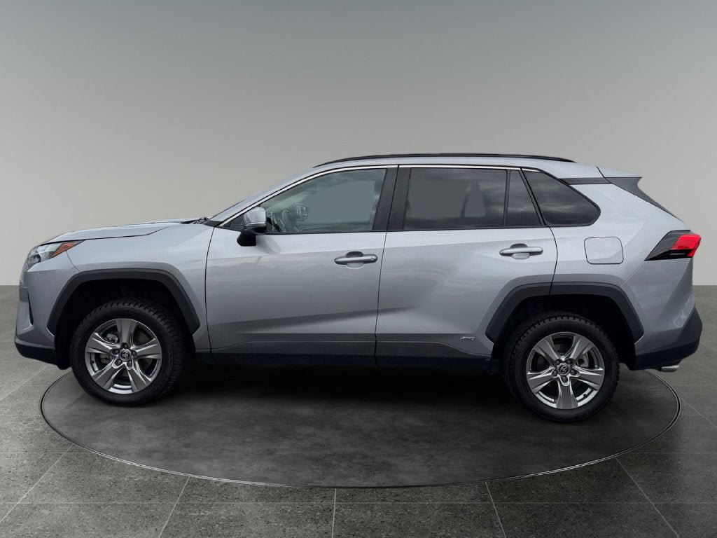 Used 2023 Toyota RAV4 XLE w/ Convenience Package AWD/4WD image 5