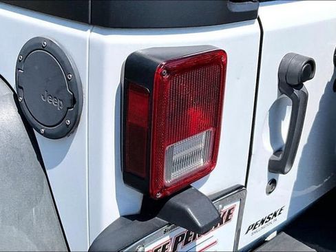 Used 2012 Jeep Wrangler Sport AWD/4WD image 27