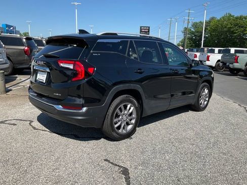 Used 2024 GMC Terrain SLT AWD/4WD image 25