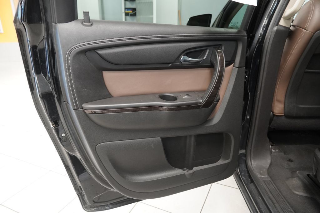 Used 2017 GMC Acadia Limited SLT AWD/4WD image 28