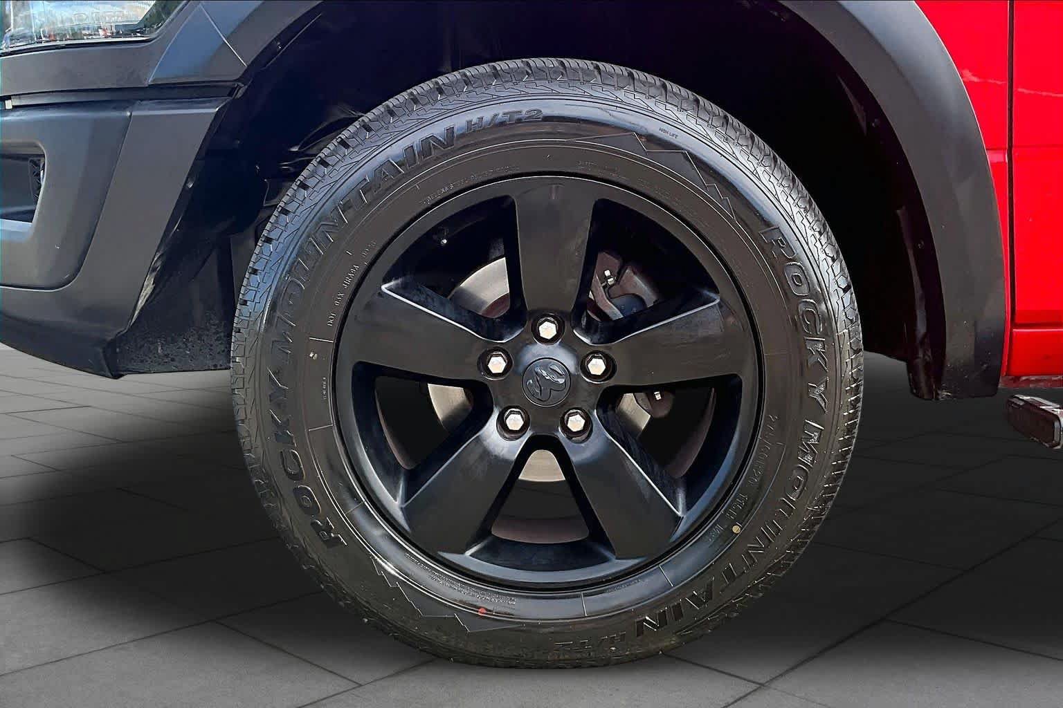 Used 2020 RAM 1500 Warlock RWD image 10