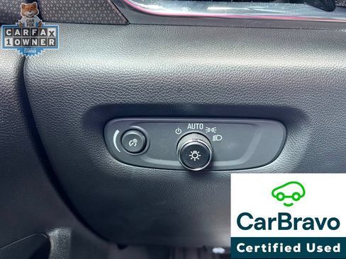 Used 2023 Chevrolet Traverse Premier AWD/4WD image 11