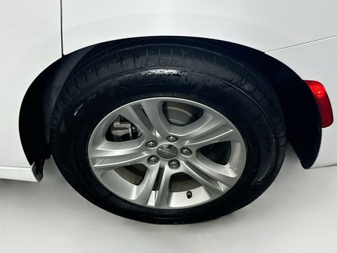 Used 2022 Dodge Charger SXT RWD image 11