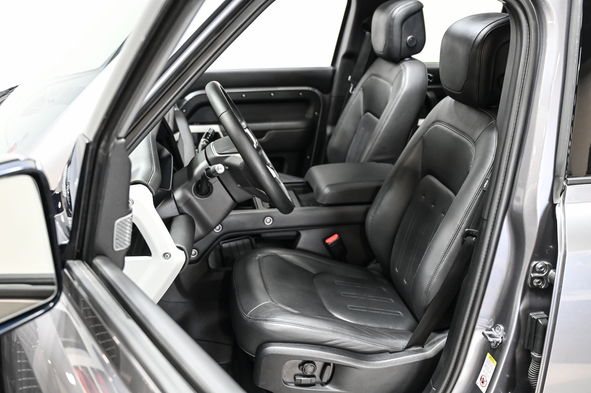 Used 2020 Land Rover Defender 110 HSE AWD/4WD image 9