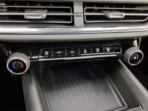 New 2026 Chevrolet Equinox EV LT image 9