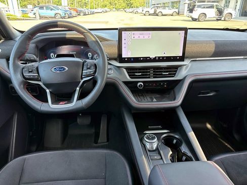 Used 2025 Ford Explorer ST AWD/4WD image 12