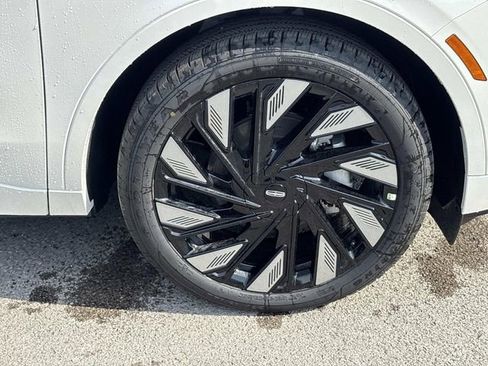 New 2026 Lincoln Nautilus Black Label w/ Jet Appearance Package AWD/4WD image 9